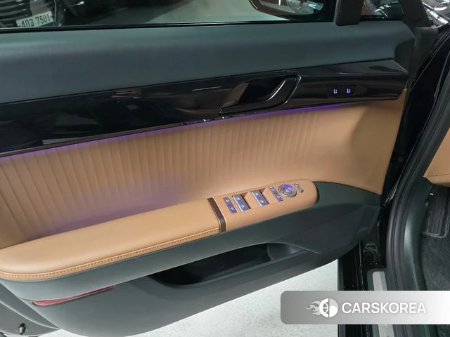 Hyundai Grandeur (GN7) id 3823763 из Кореи 11