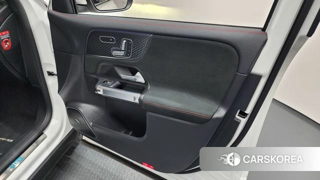 Mercedes-Benz EQB X243 id 3891184 из Кореи 11