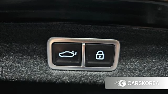 Hyundai Grandeur (GN7) id 4302680 из Кореи 11