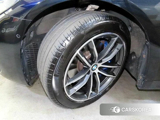 BMW 5 Series (G30) id 3841834 из Кореи 11