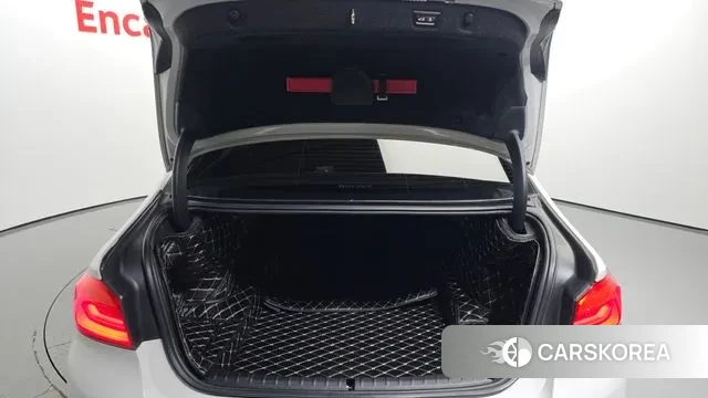 BMW 5 Series (G30) id 3161541 из Кореи 11