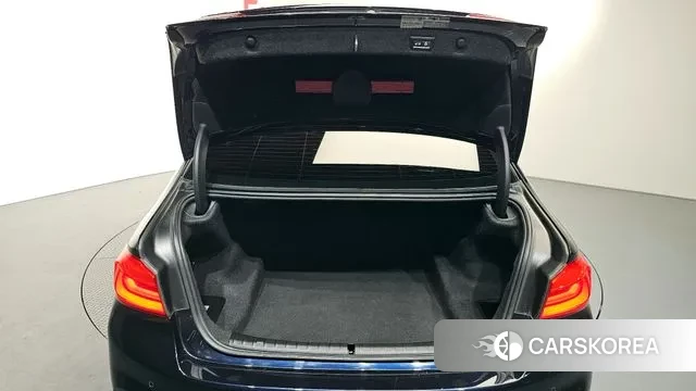 BMW 5 Series (G30) id 3418176 из Кореи 11