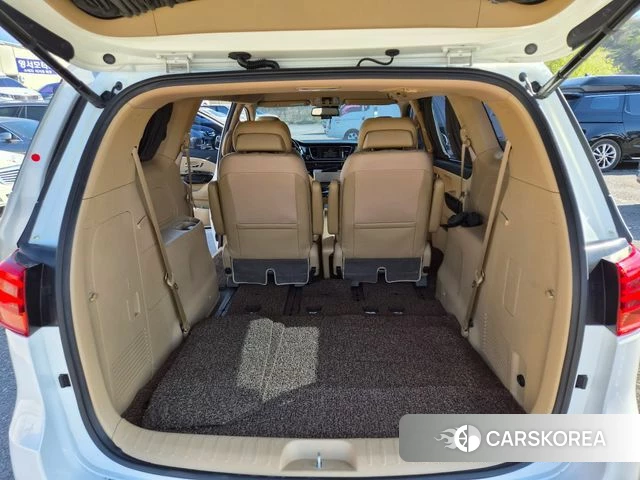 Kia The New Carnival id 4366422 из Кореи 11