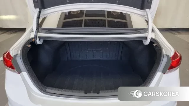 Hyundai Avante AD id 2961992 из Кореи 11