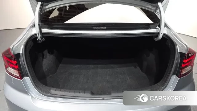 Hyundai The New Avante AD id 3612396 из Кореи 11