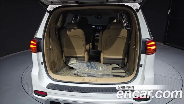 Kia The New Carnival id 2854935 из Кореи 11