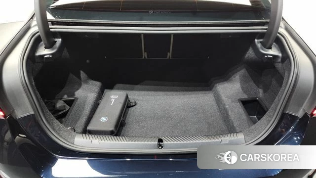 BMW 5 Series (G60) id 4194014 из Кореи 11