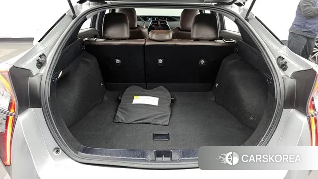 Toyota Prius 4th Generation id 3703700 из Кореи 11