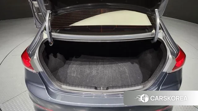 Hyundai Avante AD id 2977188 из Кореи 11