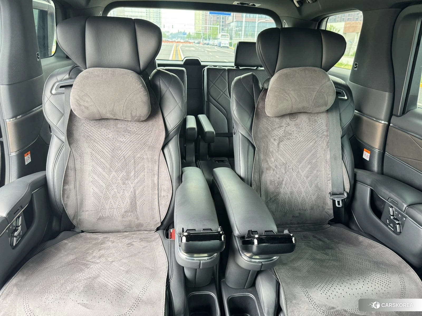Toyota Elfa id 4468101 из Китая 11