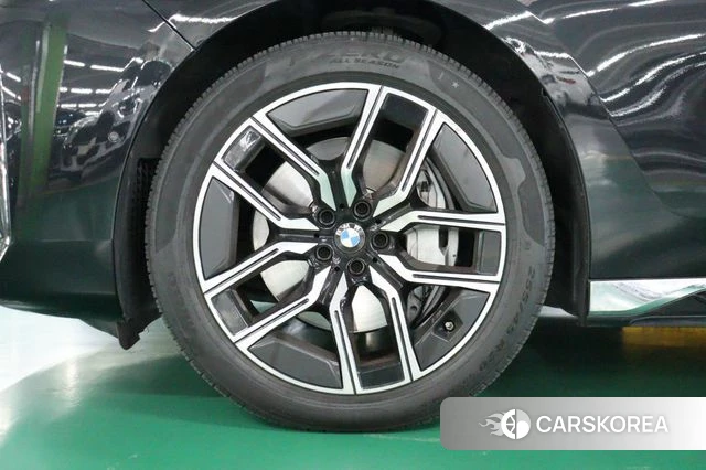 BMW 7 Series (G70) id 4880411 из Кореи 11