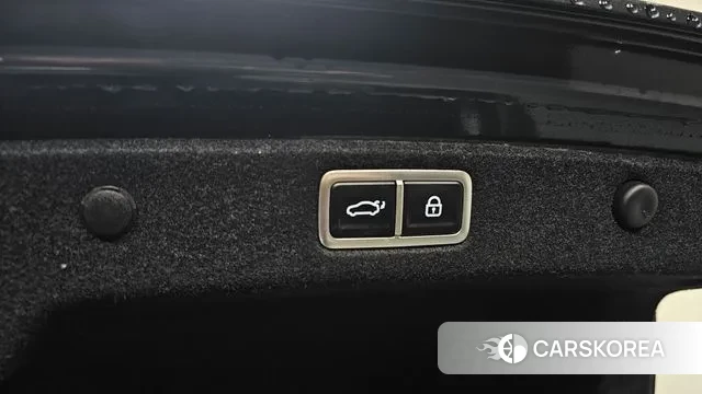 Hyundai Grandeur (GN7) id 3195995 из Кореи 11