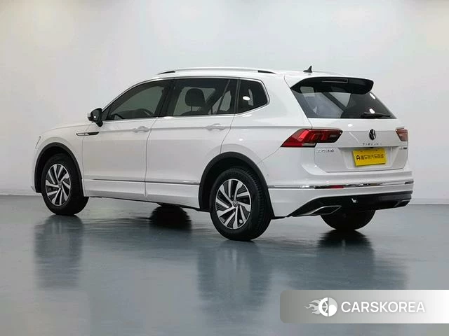 Volkswagen Tiguan L PHEV id 4278661 из Китая 11