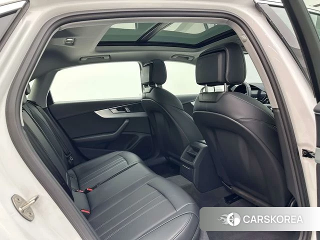 Audi A4L id 3957770 из Китая 11