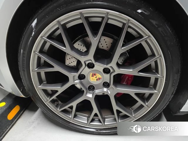 Porsche 911(992) id 4595046 из Кореи 11