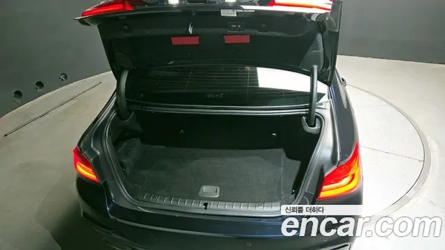 BMW 5 Series (G30) id 2927429 из Кореи 11