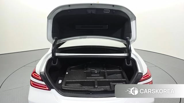 Genesis The New G70 id 3940640 из Кореи 11