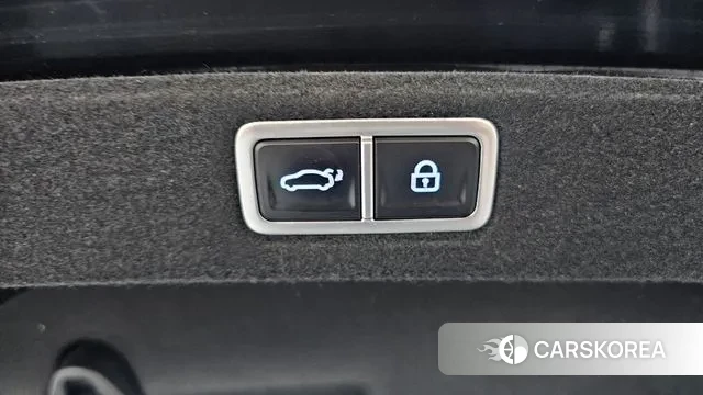 Hyundai Grandeur (GN7) id 2889230 из Кореи 11