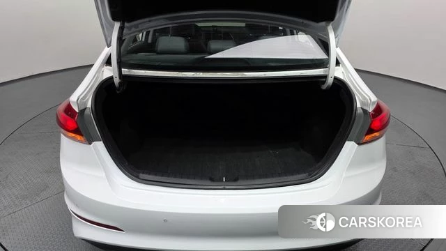 Hyundai Avante AD id 4020505 из Кореи 11