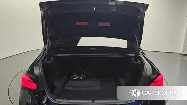 BMW 5 Series (G30) id 3508154 из Кореи 11