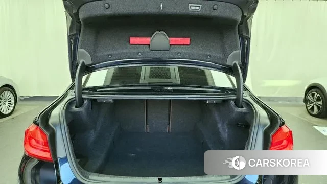 BMW 5 Series (G30) id 3499502 из Кореи 11