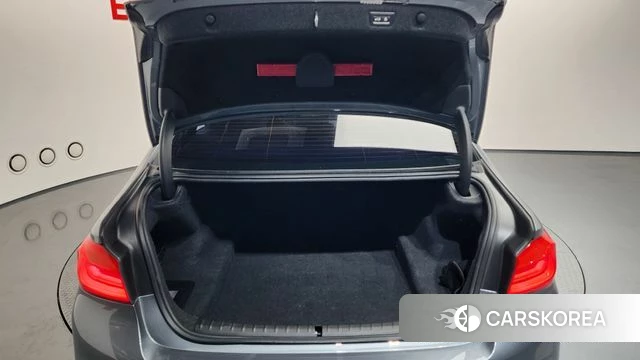 BMW 5 Series (G30) id 3796327 из Кореи 11