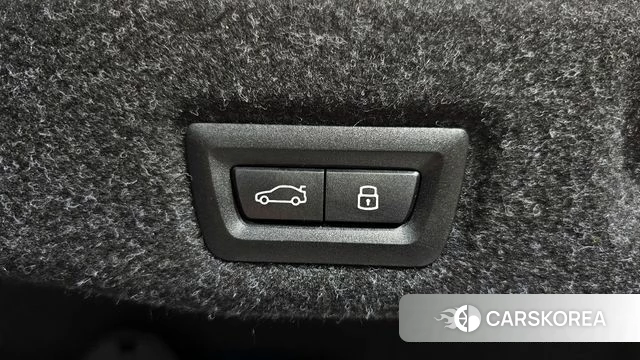 BMW 5 Series (G60) id 3792789 из Кореи 11