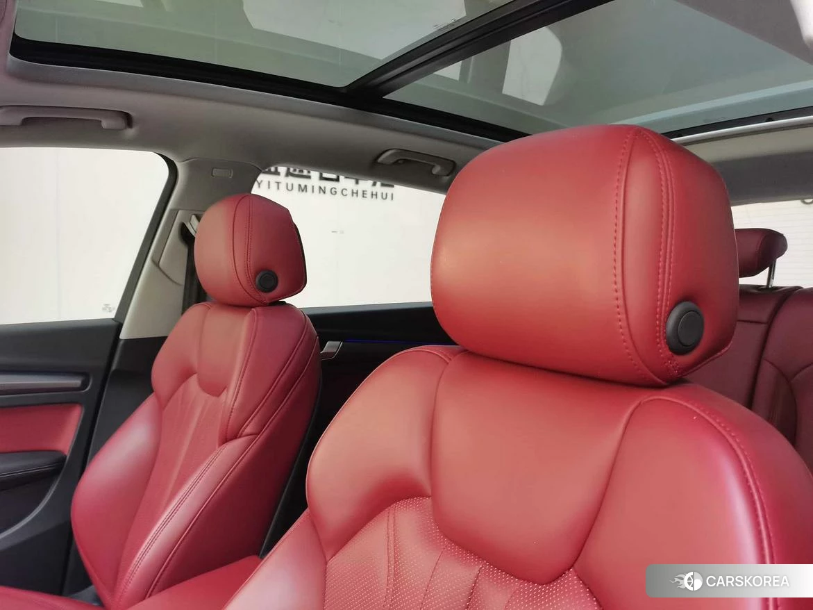 Audi Q5L id 4467738 из Китая 11
