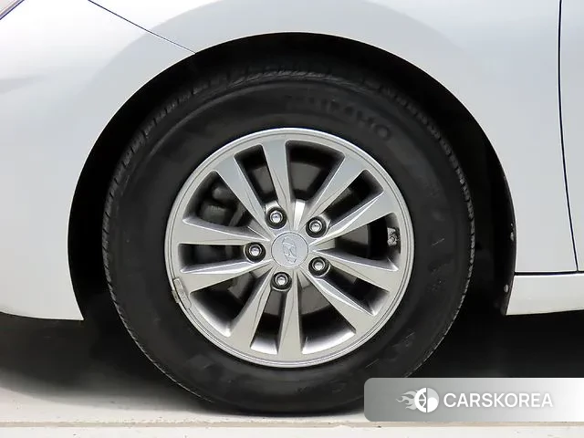 Hyundai The New Avante AD id 3297403 из Кореи 11