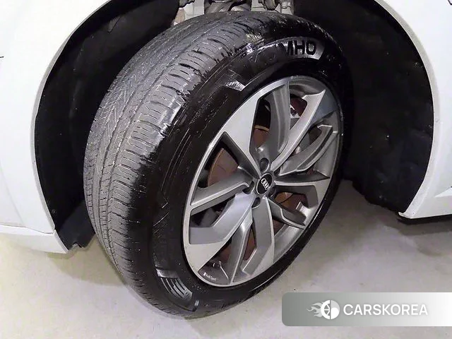 Audi e-Tron id 3203054 из Кореи 11