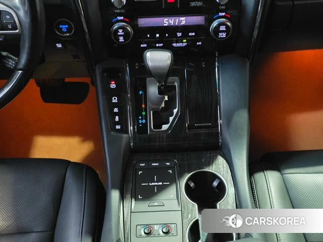 Lexus LM id 4272469 из Китая 11