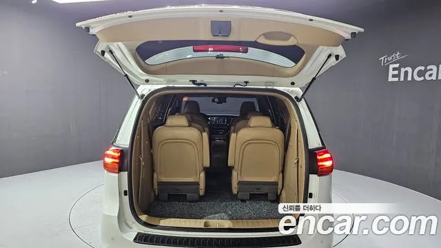 Kia The New Carnival id 2494564 из Кореи 11