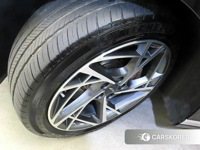 Genesis G90 (RS4) id 3870392 из Кореи 11