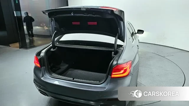 BMW 5 Series (G30) id 3562825 из Кореи 11