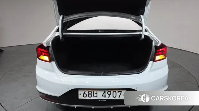 Hyundai The New Avante AD id 3728325 из Кореи 11