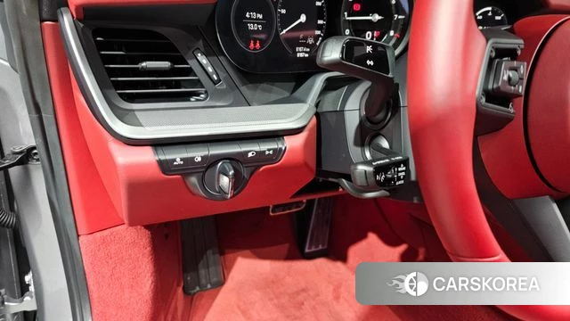 Porsche 911(992) id 3838035 из Кореи 11