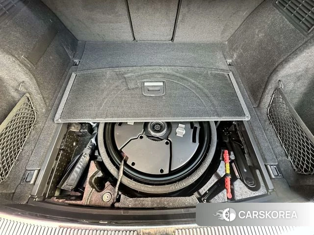 Audi Q5L Sportback id 4213168 из Китая 11