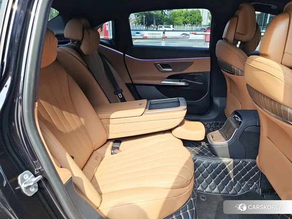 Mercedes-Benz E-Class id 4680508 из Китая 11
