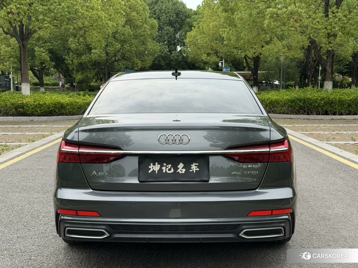 Audi A6L id 4473814 из Китая 11