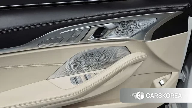 BMW 8 Series (G15) id 3164637 из Кореи 11