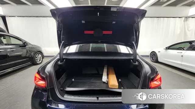 BMW 5 Series (G30) id 3463232 из Кореи 11