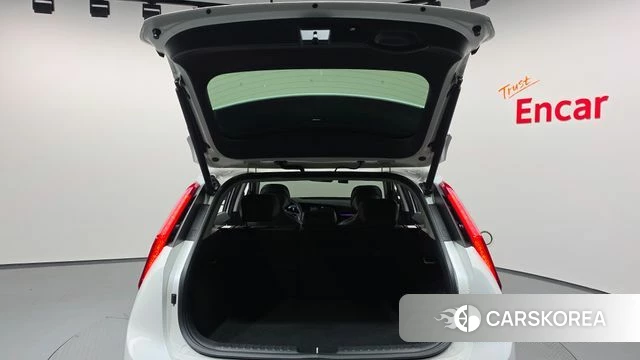 Kia Di Ol Nu Niro id 4735922 из Кореи 11
