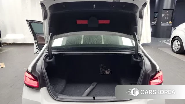 BMW 5 Series (G30) id 3509183 из Кореи 11