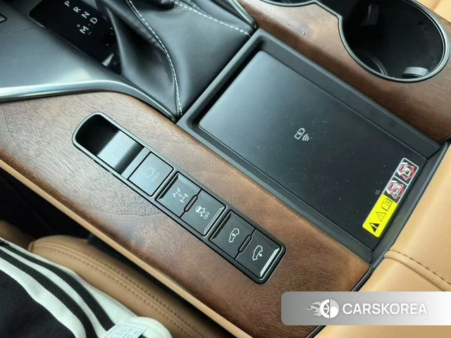 Lexus LX id 4275851 из Китая 11