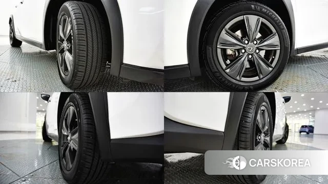 Lexus UX250h id 3434382 из Кореи 11