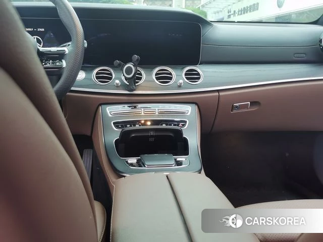 Mercedes-Benz E-class id 4314661 из Китая 11