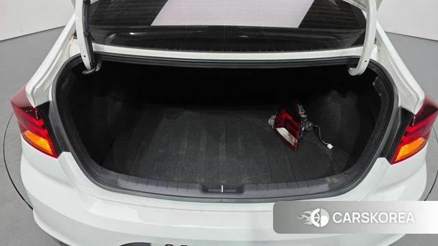 Hyundai The New Avante AD id 3899655 из Кореи 11