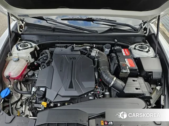 Hyundai Grandeur (GN7) id 3410878 из Кореи 11