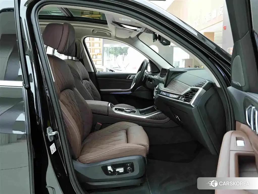 BMW X7 id 4553945 из Китая 11