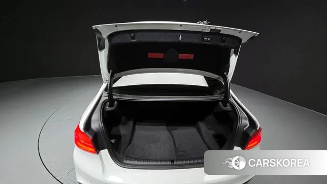 BMW 5 Series (G30) id 3766250 из Кореи 11